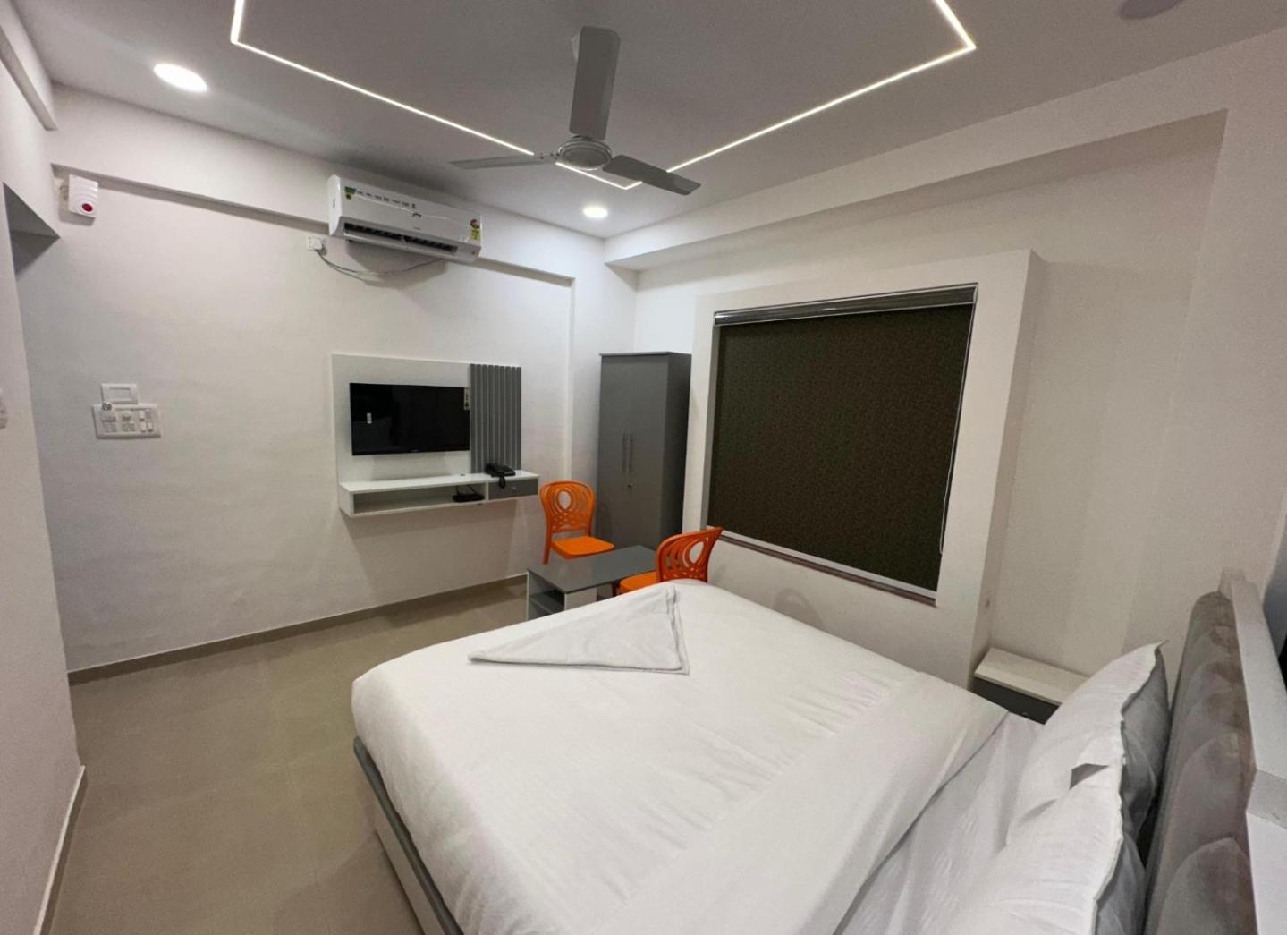 Hotel O The Leela Inn Pune Dış mekan fotoğraf